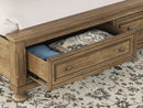 Feddinger Panel Storage Bed